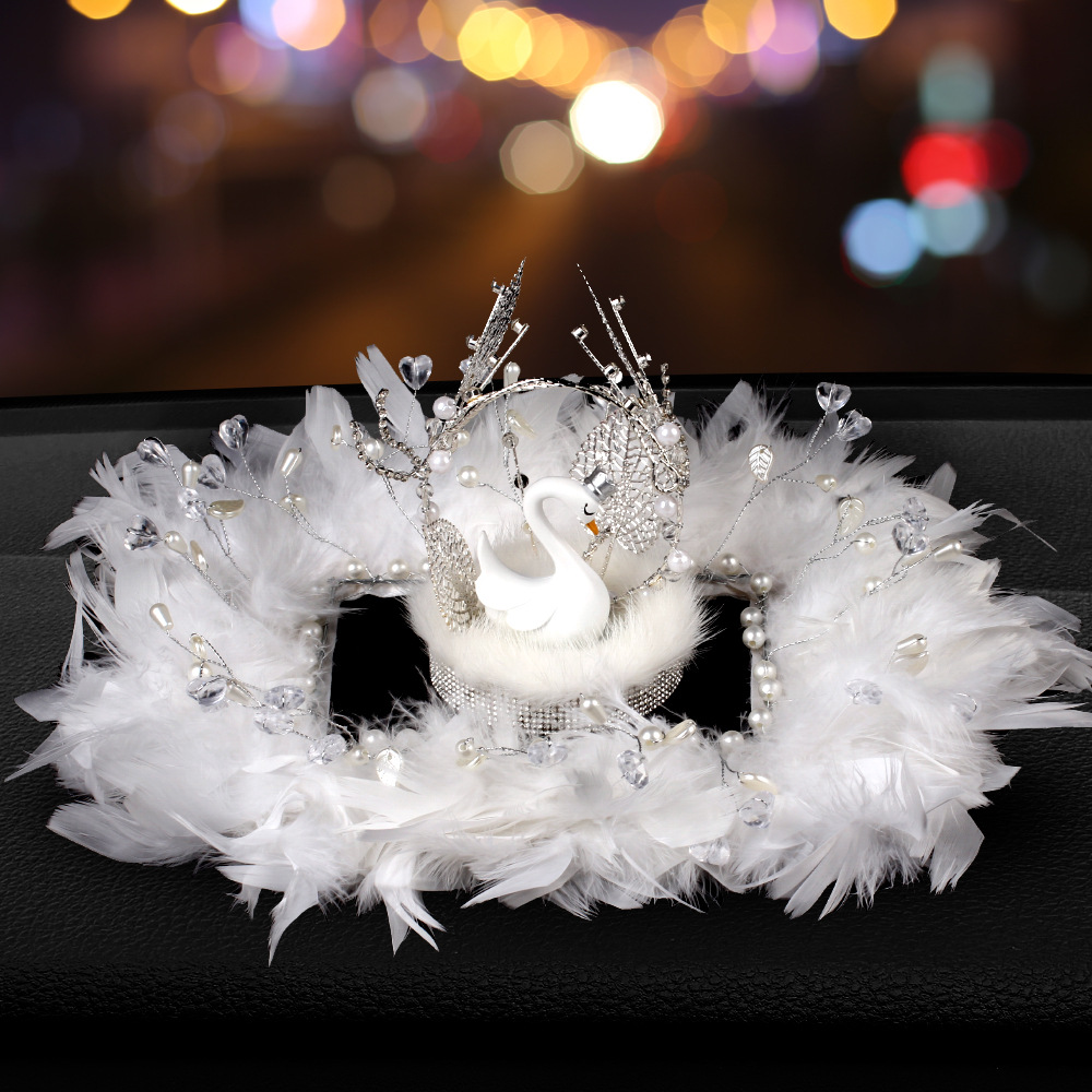 Nuevos artículos de automóvil de alta calidad decoración creativa cisne encantadora diosa pluma coche de globo decoración mujer