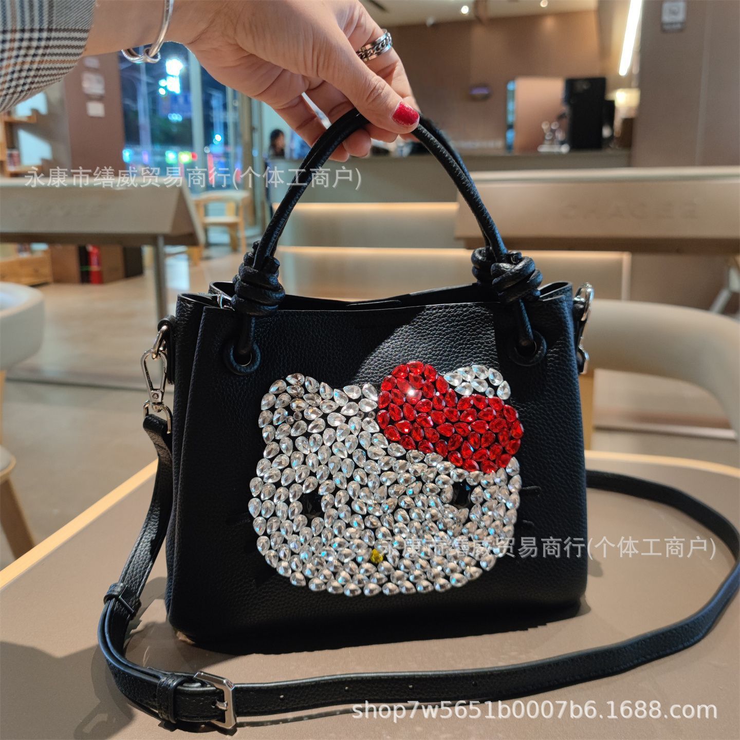 轻奢女包真皮手提包爆款重工时尚名媛气质百搭高颜值洋气大容量包