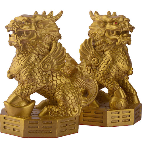 A pair of brass unicorn ornaments, home wealth unicorn stepping on the eight trigrams, unicorn office living room decorations, Ruiju