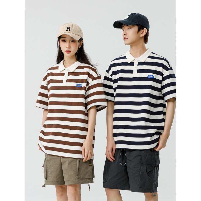 Polo camiseta de manga corta para hombres verano nuevo suelto camiseta de rayas pareja de moda de Hong Kong marca con solapa chaqueta media manga