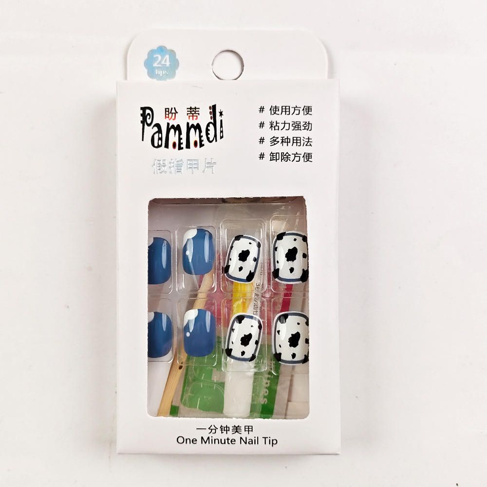 Azul y blanco de vaca manicure, manicure corta, fresca y encantadora, 24 piezas empaquetadas, parches de uñas terminados.