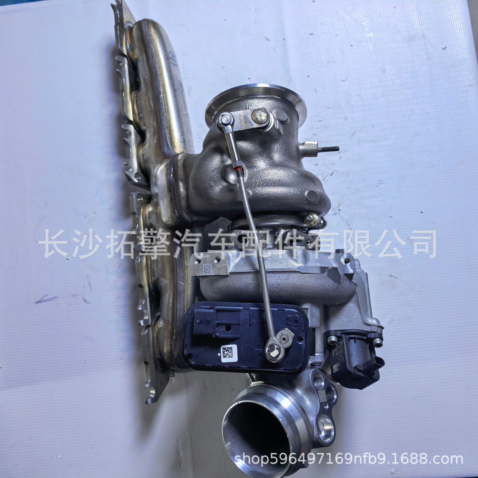 B03G turbocharger is suitable for Mercedes-Benz 3.0 18589700009 18589700010