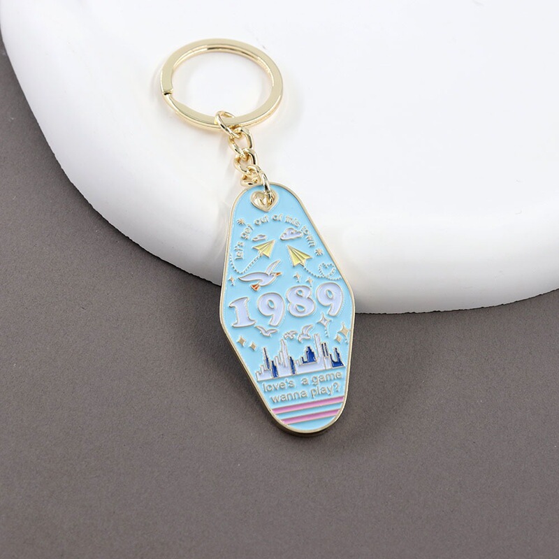 Creative new keychain paper airplane Taylor Swift's "Love Is a Game" lyrics pendant metal keyring Creative new keychain paper airplane Taylor Swift's "Love Is a Game" lyrics pendant metal keyring