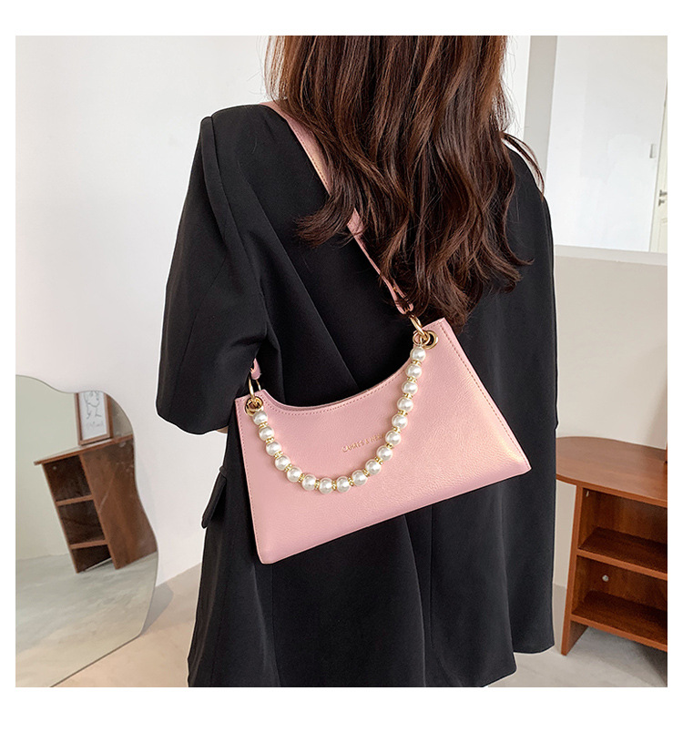 Fashion Large Pearl Handle One-shoulder Underarm Bag display picture 5