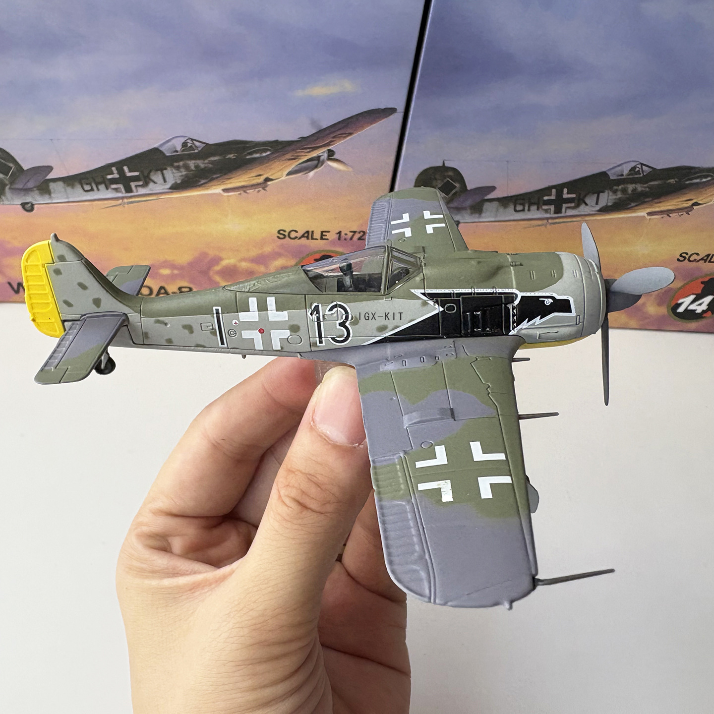 1/72 World War Ii Fw190 Butcher Bird Fighter Aircraft Air Blade Artificial Finished Aircraft Model Collection Ornaments