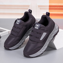 夏季新款特宽健步鞋舒适老人鞋宽松防滑爸妈鞋中老年透气健步鞋