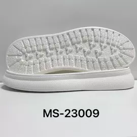 大底;鞋底;中底