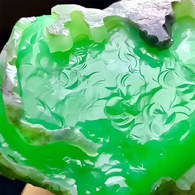 Бирманский изумрудный сырой камень Прямая трансляция старых ям