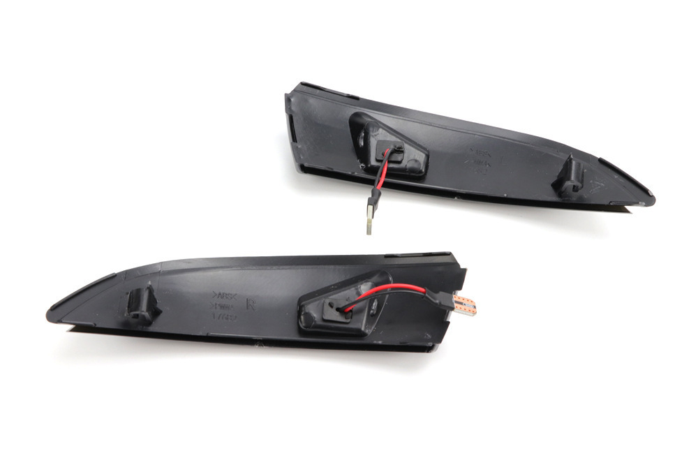 Suitable for Ford Fiesta Rearview Mirror 2009-2014, Dynamic Led Turn Signal Indicator Light with Flowing Yellow Light