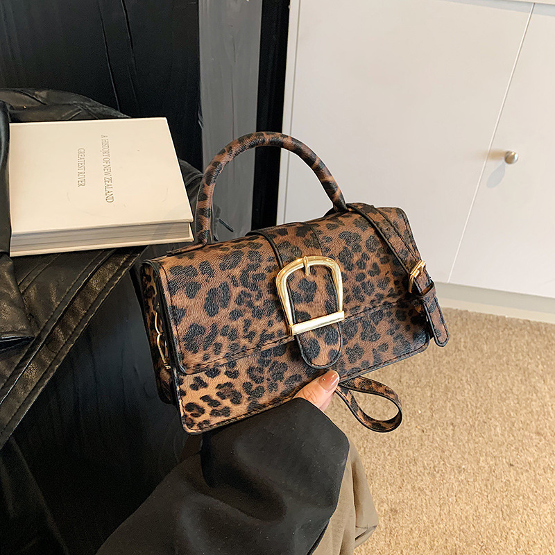 Bolso de hombro retro para mujeres 2024 nuevo estampado de leopardo de moda bolso de mochila de moda bolso cuadrado de moda bolso de personalidad europea y americana