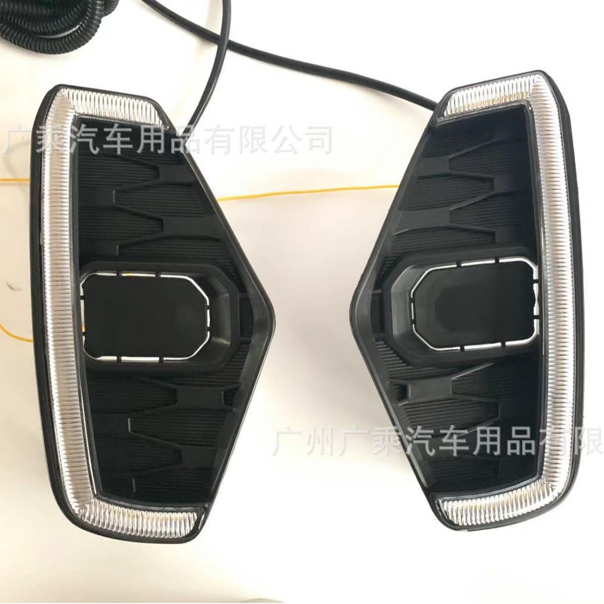 Adecuado para 20-22 Nissan Navara luz antiniebla DE 3 ojos rojo blanco amarillo Luz de flujo luz diurna de 3 colores