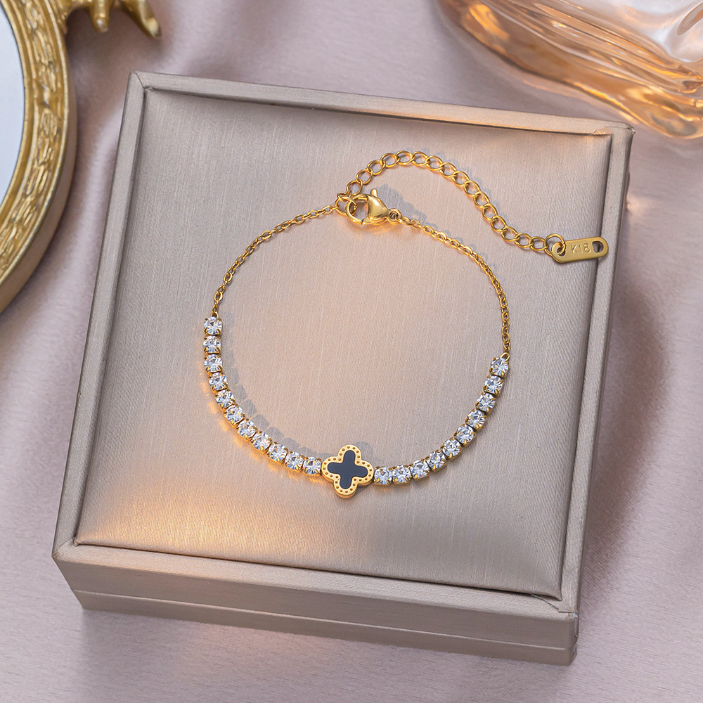 Exquisite Four Leaf Clover Butterfly Bracelet Titanium Steel Women_voghion.com