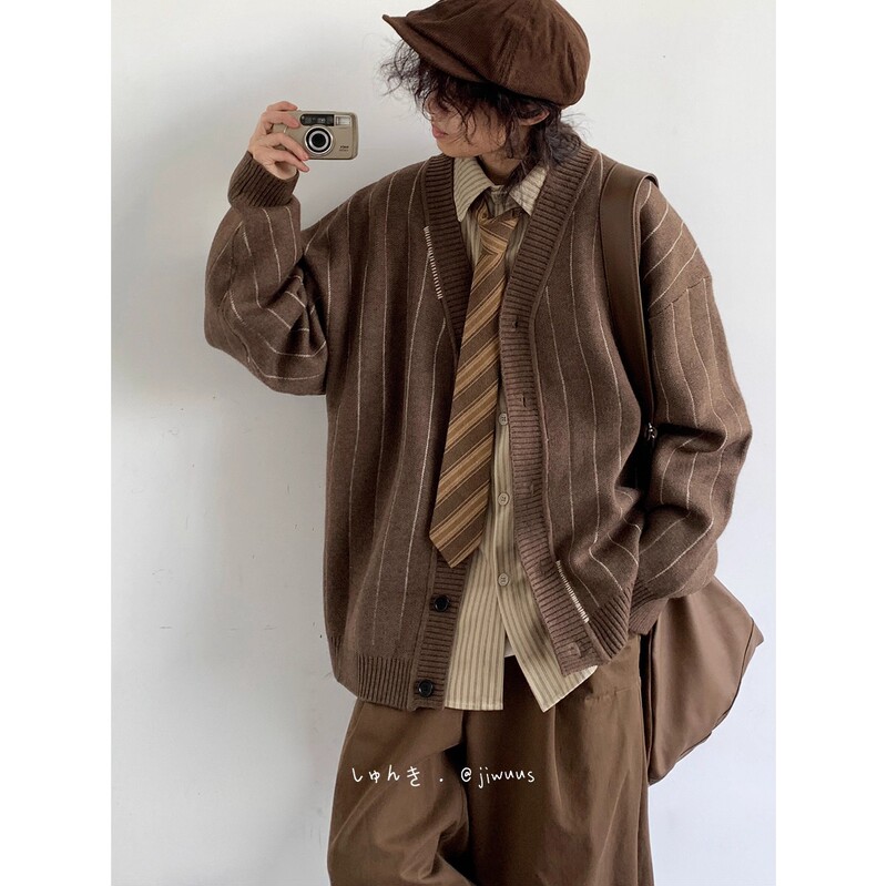 Factory Spring and Winter Neutral Maillard Stripesd Cardigan Sweater for Boys and Girls Preppy Style Retro V Neck Knitted Jacket Trendy Factory Spring and Winter Neutral Maillard Stripesd Cardigan Sweater for Boys and Girls Preppy Style Retro V Neck Knitted Jacket Trendy