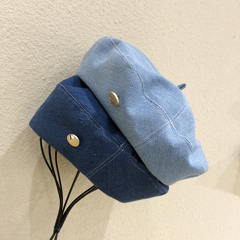 Schicke Damen-Jeans-Baskenmütze mit flachem Oberteil im Influencer-Stil für den Frühling – perfekt fürs Gesicht. Britisch-japanisch inspiriert. Kleine, trendige Mütze._voghion.com