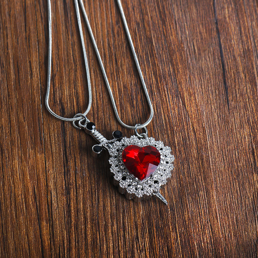 23g Weight Zinc Alloy Pendant Material Zircon Inlay Material Pendant Necklace Classification Zinc Alloy Chain Material snake chain Chain Type Holiday, Party Occasion Zinc alloy Material Heart Shape Pattern Unisex Gender Plating Design Punk, Streetwear Style Punk Streetwear Heart Shape Zircon Zinc Alloy Snake Chain Pendant Necklaces Wholesale 6