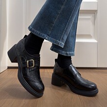 ţƤ��~�͹�Ƥ����ژ�ЬŮ��Ƥ���sͨ�ڴָ�һ�_��Ӣ���LСƤЬ