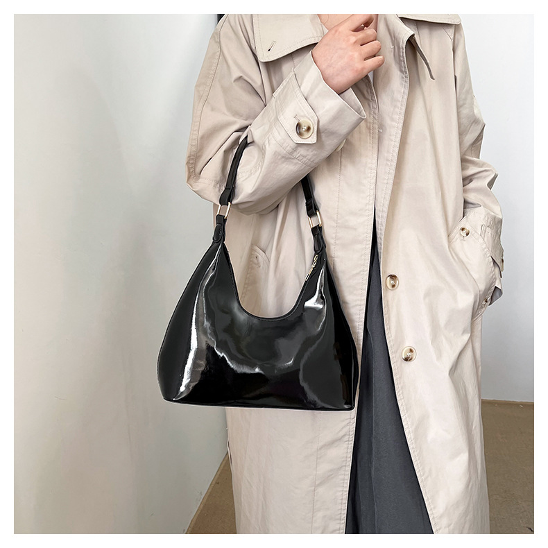 660g Weight Nylon Lining Material Zipper Closure Type Single Shoulder Strap Strap Type Underarm Bag Bags Type Daily, Shopping Occasion Pu Leather Material Solid Color Pattern All Seasons Season Women's Gender Streetwear Style Pillow Shape Shape Small Size Women's Small Pu Leather Solid Color Streetwear Pillow Shape Zipper Underarm Bag 2