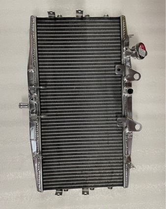 Factory direct sales of all-aluminum motorcycle radiator suitable for TRIUMPH ROCKET III 2300 04-16