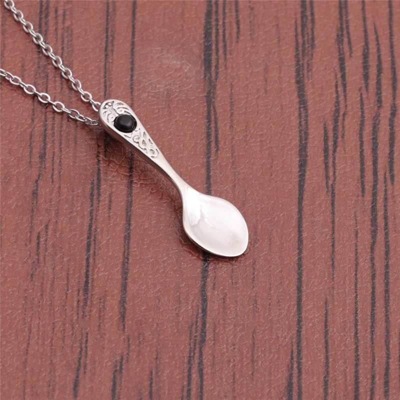 Cross-border  Ornament European And American Fashion Minimalist Titanium Steel Spoon Pendant Necklace Female European And American Necklace display picture 8