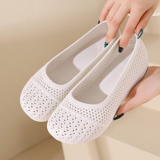 Summer New Hole Baotou Hollow Non-slip Sandals Outer Wear Nurse Breathable White Shoes Flat Beach Shoes for Mom