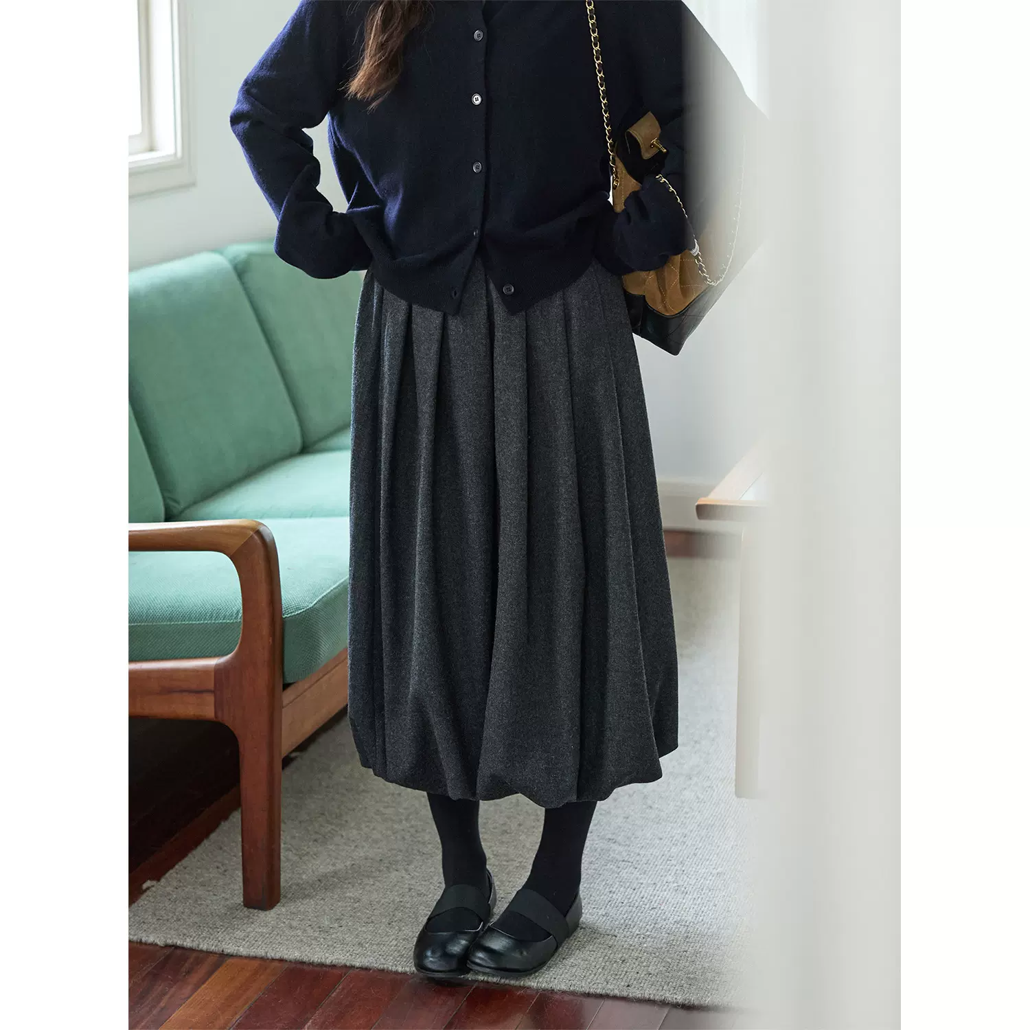 大码女装高级感优雅半身裙垂感高腰显瘦气质松紧腰毛呢蓬蓬花苞裙