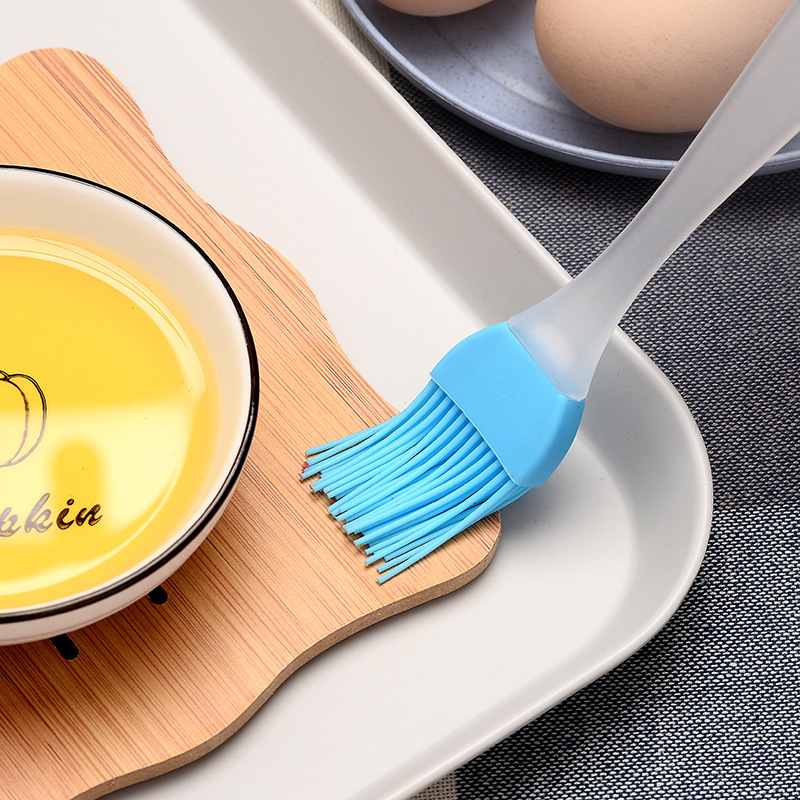 Silicone brush kitchen baking tools direct from the factory barbecue oil brush egg brush cake oil brush silicone brush