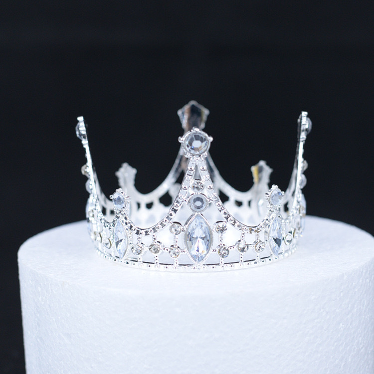 Fábrica directa transfronteriza corona de cabeza de cumpleaños torta de decoración ramo de flores decoración de novia corona de cabeza reina vestido de cumpleaños
