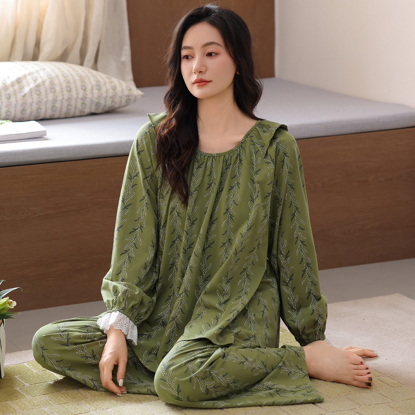 Women's Spring and Autum Pure Cotton Long-Sleeved Pullover Pajamas with Breast Pads, Loose Large Size, Bra-Free Home Clothes, Can Be Worn Outside