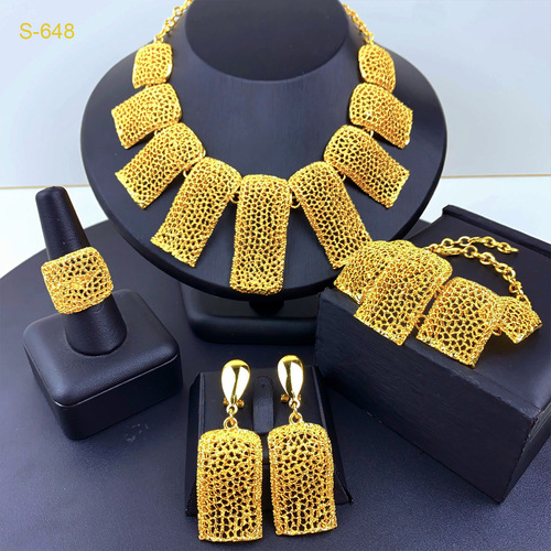Cross-border best-selling 24k gold jewelry earrings  jewelry set Middle Eastern Dubai bride necklace earrings hand