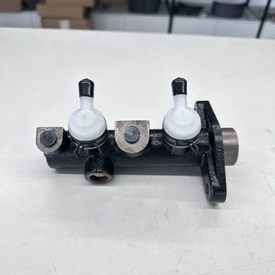 Suitable for Mitsubishi L300 1991-2003 Brake Master Cylinder Brake Master Cylinder Mb407063