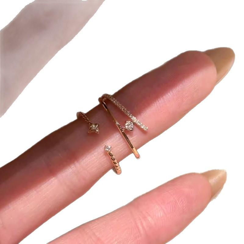 Sprankelende ring voor dames, vervaardigd met romantiek. Elegant en comfortabel, ontworpen om uw charme te accentueren. Een subtiel maar prachtig sieraad voor een date._voghion.com