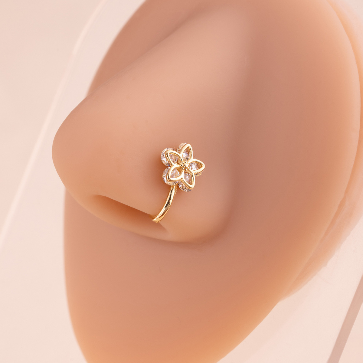 Puces d'oreilles vintage haut de gamme en forme de U serties de diamants, motif cœur, fleur et géométrique, plusieurs styles, or, sans perçage du nez_voghion.com