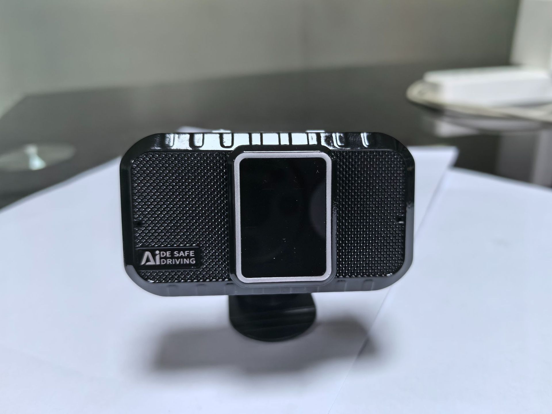 Intelligent Fatigue Warning Device to Prevent Drowsiness, a Device That Reminds You to Close Your Eyes during Long Trips, and Warns You about Fatigue While Driving, Smoking, or Using Your Phone