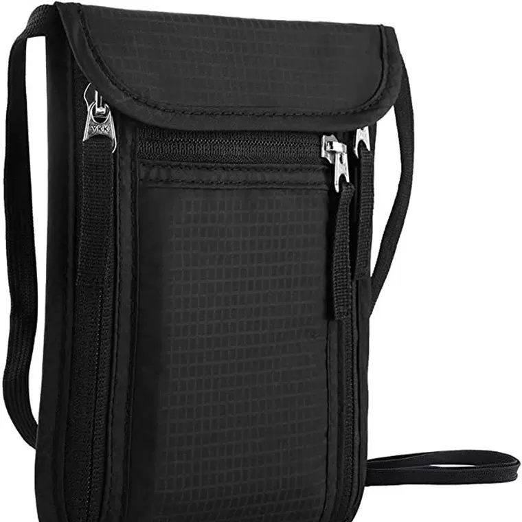 跨境大容量多功能证件包便携家用尼龙旅行包
皮质简约男女通用