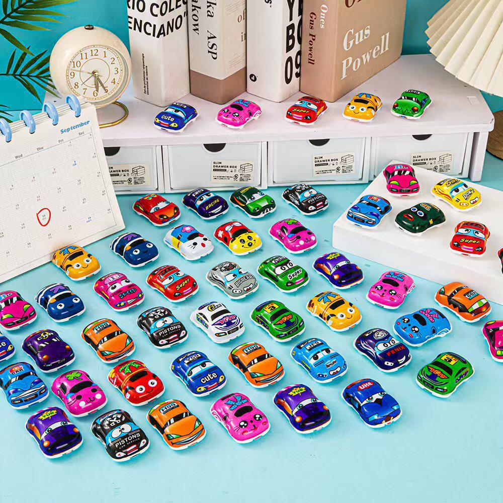 Wall-Climbing Pull-Back Car Toy for Boys, Mini Toy Car for Kindergarten Students, Small Toy Gift