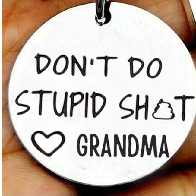 2023 Joyas transfronterizas DON'T DO STUPID Acero inoxidable Llavero de marca redonda A-Z26 alfabeto accesorios