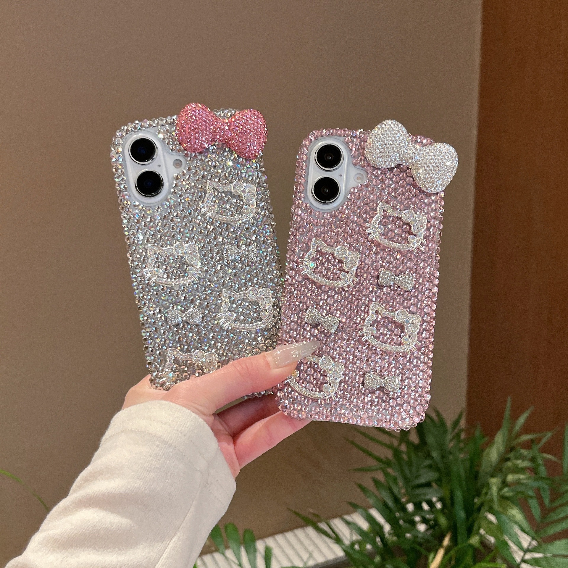 Super Flash Stereo Bow Kt Cat Suitable for Apple 15Promax Rhinestone Mobile Phone Case Iphone16Pro Full Diamond