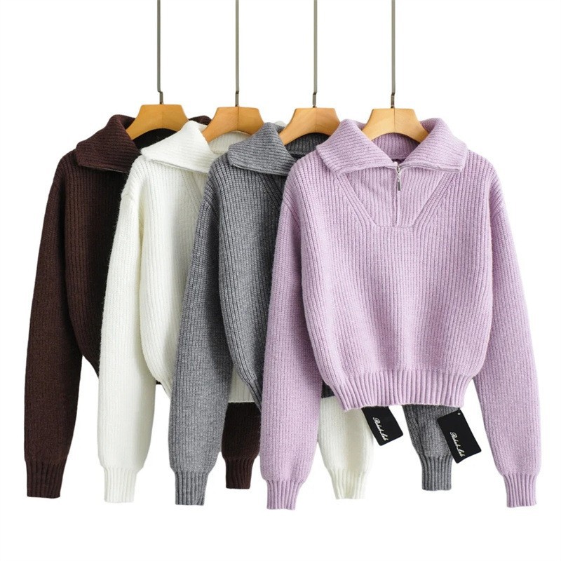 Elegant demi-season short knitted sweater with zipper
