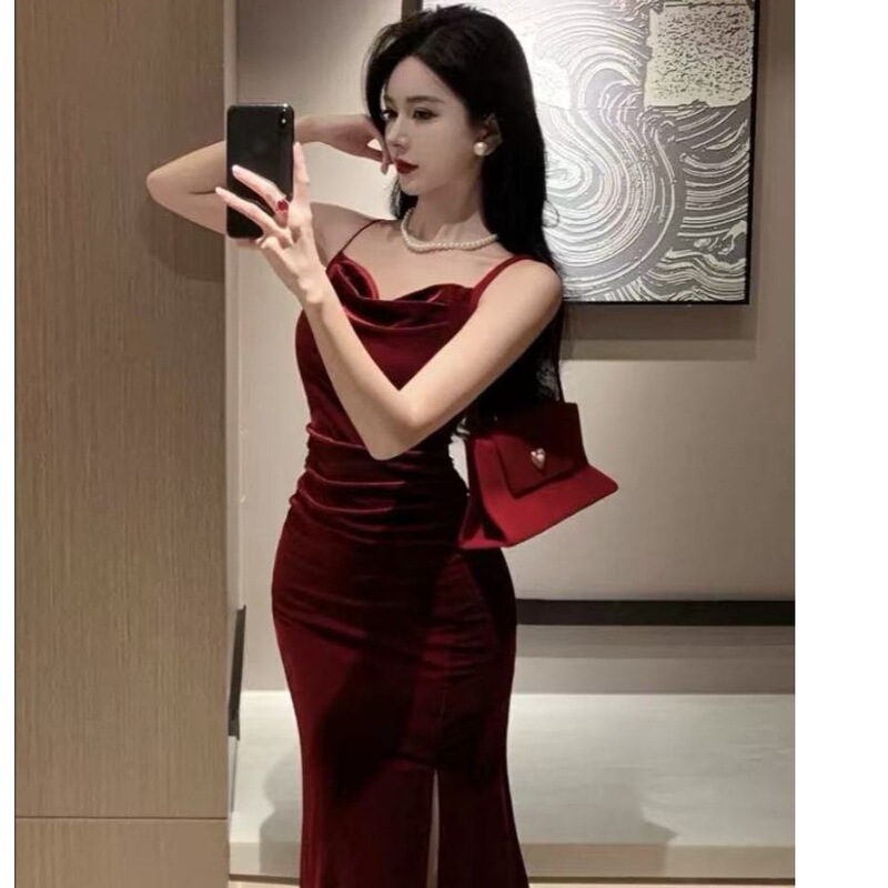 High-End French-Style Velvet Slip Dress for Women, Spring and Autumn, Sexy Tight-Fitting Fishtail Long Dress with Slit, Bodycon Gown