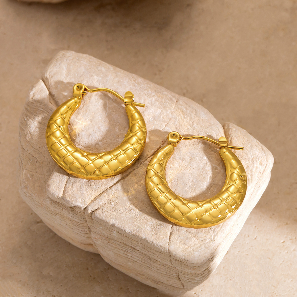 Pendientes de moda transfronteriza europea y americana, pendientes de textura con sentido de diseño, pendientes de todo fósforo, pendientes de acero de titanio que no se desvanece