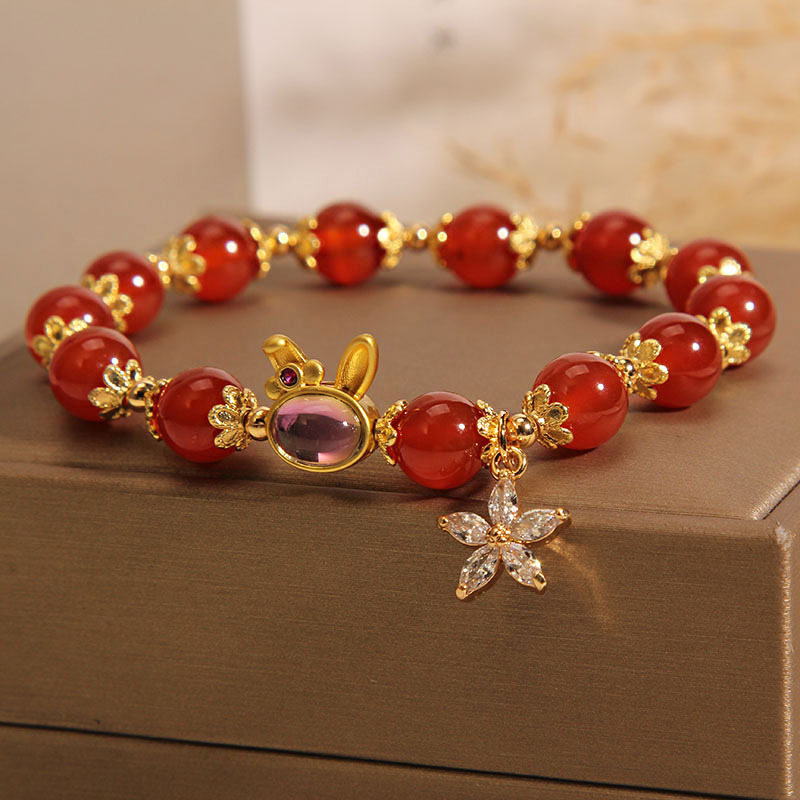 Pulsera de conejo de ágata roja mujer estilo coreano elegante pulsera colgante de flores de cinco hojas pulsera de regalo para novias estudiantes