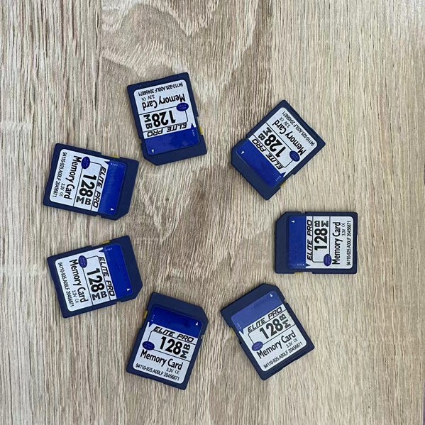 Loss Clearance Sd Card Camera Card 1Gb 2Gb16G 32g Ccd Test Card Recorder Audio Digital Photo Album