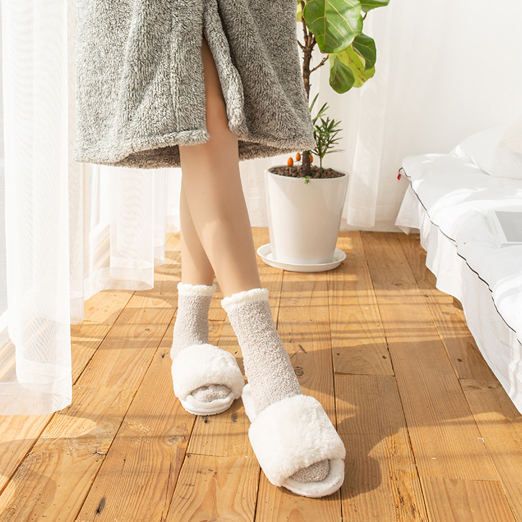 Coral velvet socks for women, winter thickened fleece-lined indoor floor socks, winter warm sleep socks, postpartum plush socks