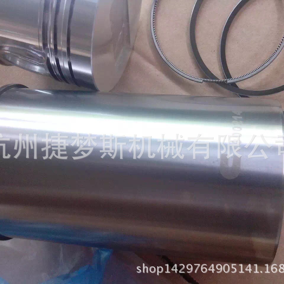 康明斯B3.3四配套 活塞 活塞环 大小瓦 大修包 曲轴 水泵 气门