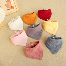 批发素色皱布三角巾 新生婴儿棉质纱布防吐奶围兜透气围嘴可代发