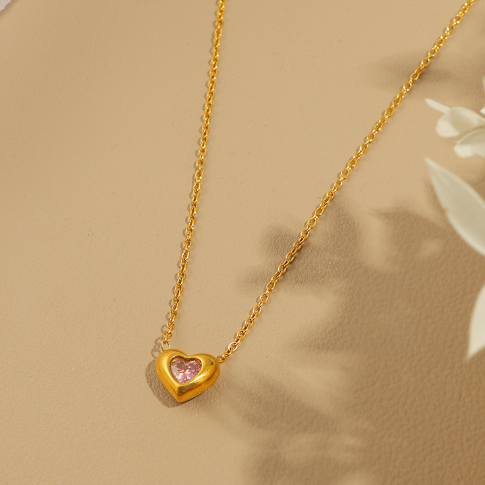 Cross-border Bestseller Pink Heart Necklace In Titanium Steel For Women, High-end Feel Gold White Diamond Heart-shaped_voghion.com
