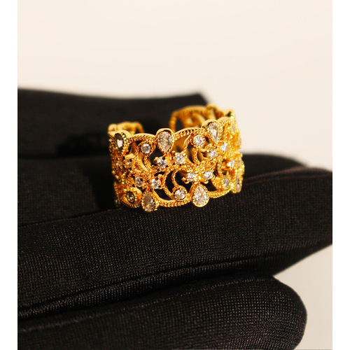 Palace style lace ring romantic retro art pattern water drop zircon hollow ancient ring 764