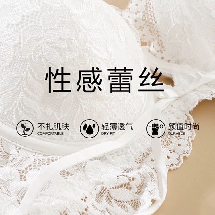 Los pechos pequeños de encaje francés muestran ropa interior de niña grande y pura