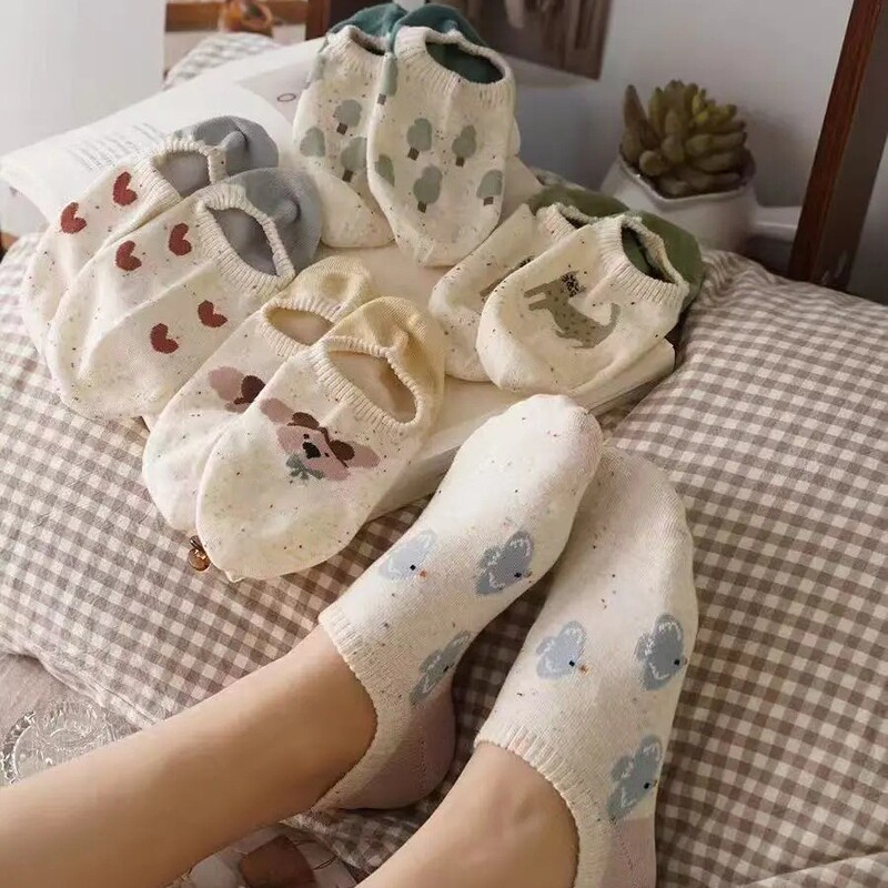 Spring and Summer New Korean Point Yarn Semi-hidden Socks Cartoon Heel Silicone Non-slip Breathable Sweat-absorbent Boat Socks for Women