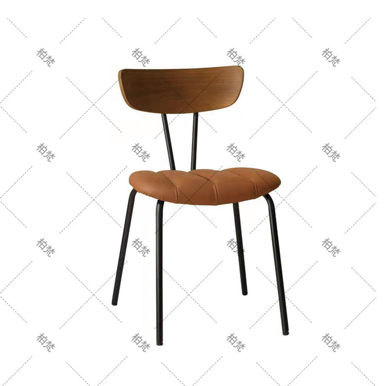 Mesa y silla de mesa
